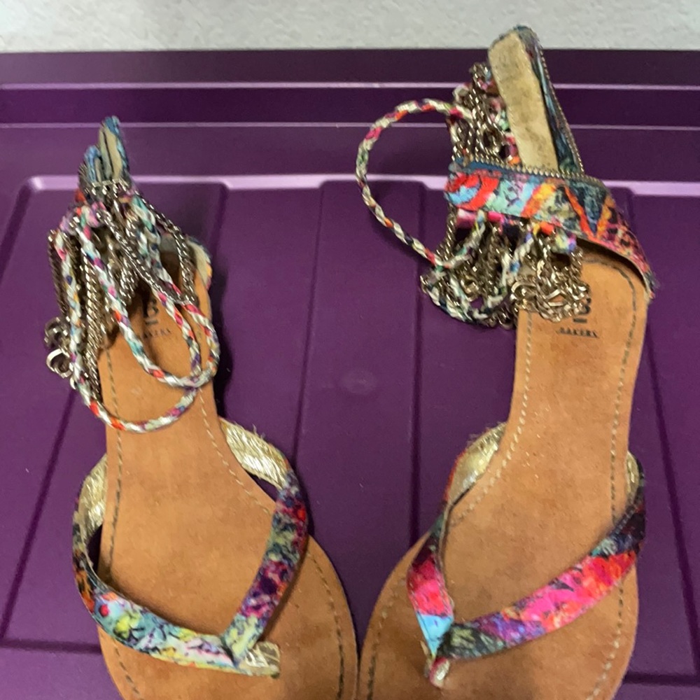 Size 7 multi color gold sparkle sandals gladiator